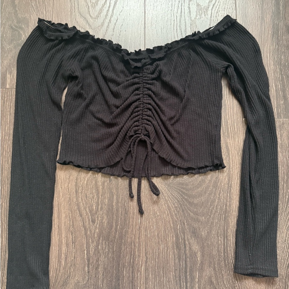 Me to We Black Ruched Off-Shoulder Crop Top